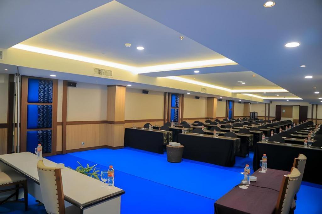 Grand Qin Hotel Banjarbaru Luaran gambar