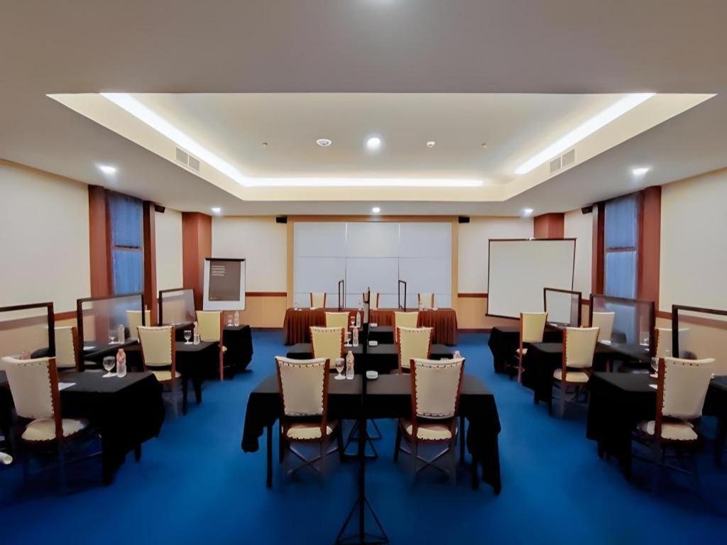 Grand Qin Hotel Banjarbaru Luaran gambar