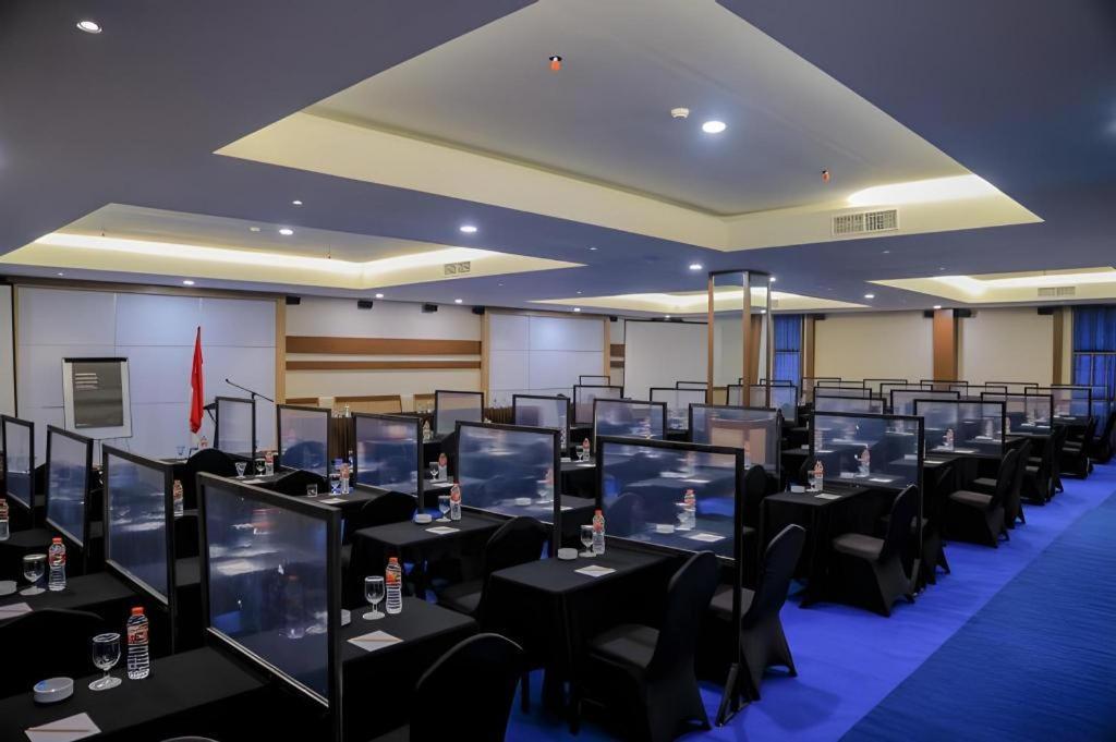 Grand Qin Hotel Banjarbaru Luaran gambar