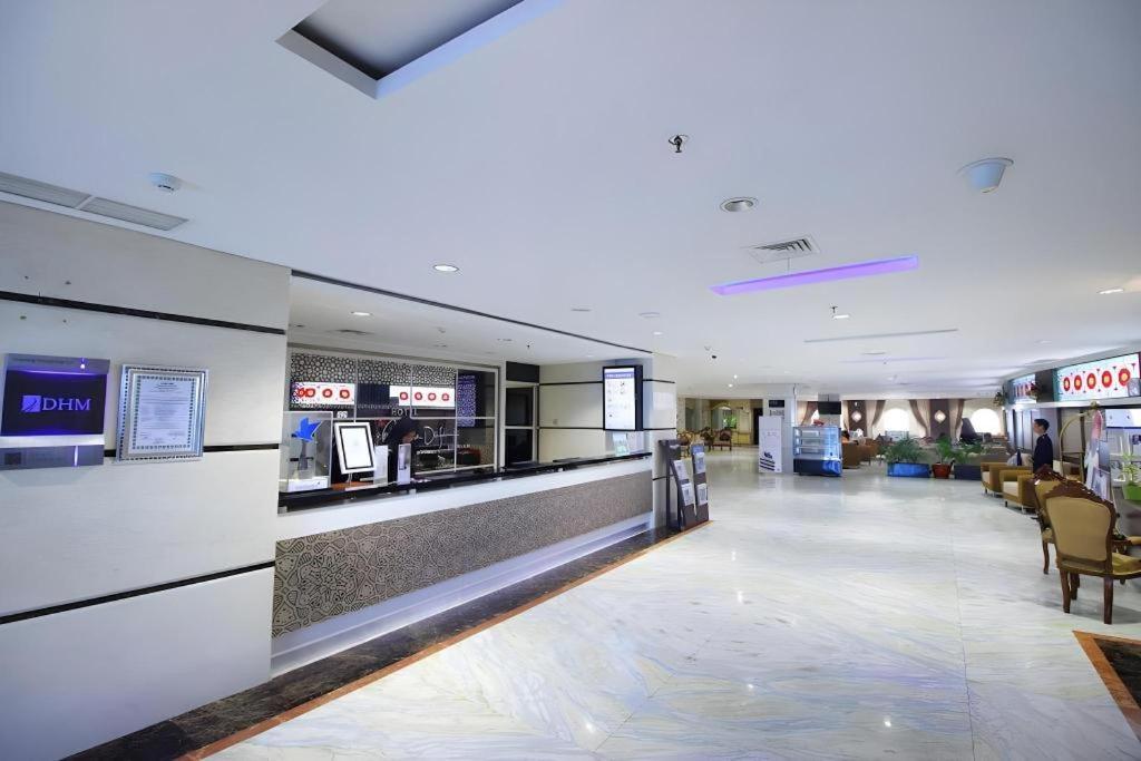 Grand Qin Hotel Banjarbaru Luaran gambar