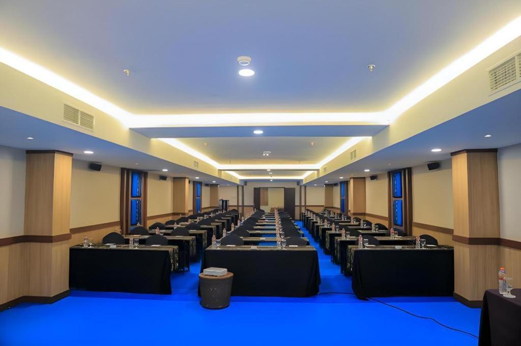 Grand Qin Hotel Banjarbaru Luaran gambar
