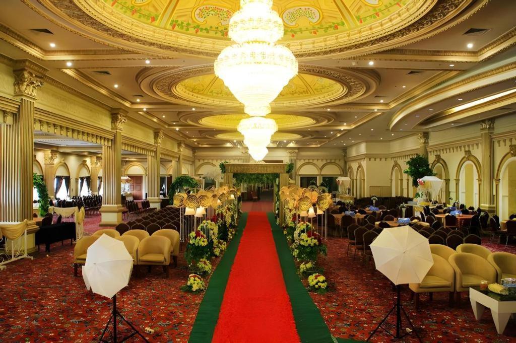 Grand Qin Hotel Banjarbaru Luaran gambar