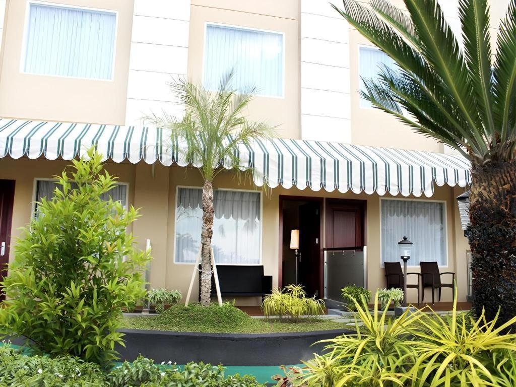 Grand Qin Hotel Banjarbaru Luaran gambar