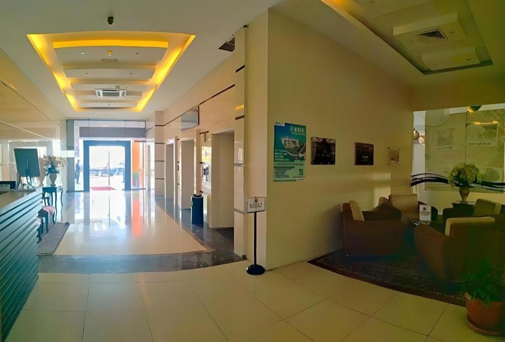 Grand Qin Hotel Banjarbaru Luaran gambar